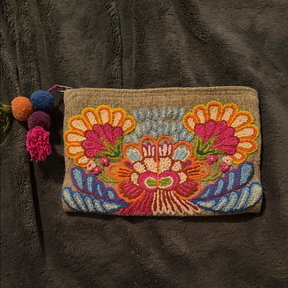 Noonday - Floral Clutch - Multicolor